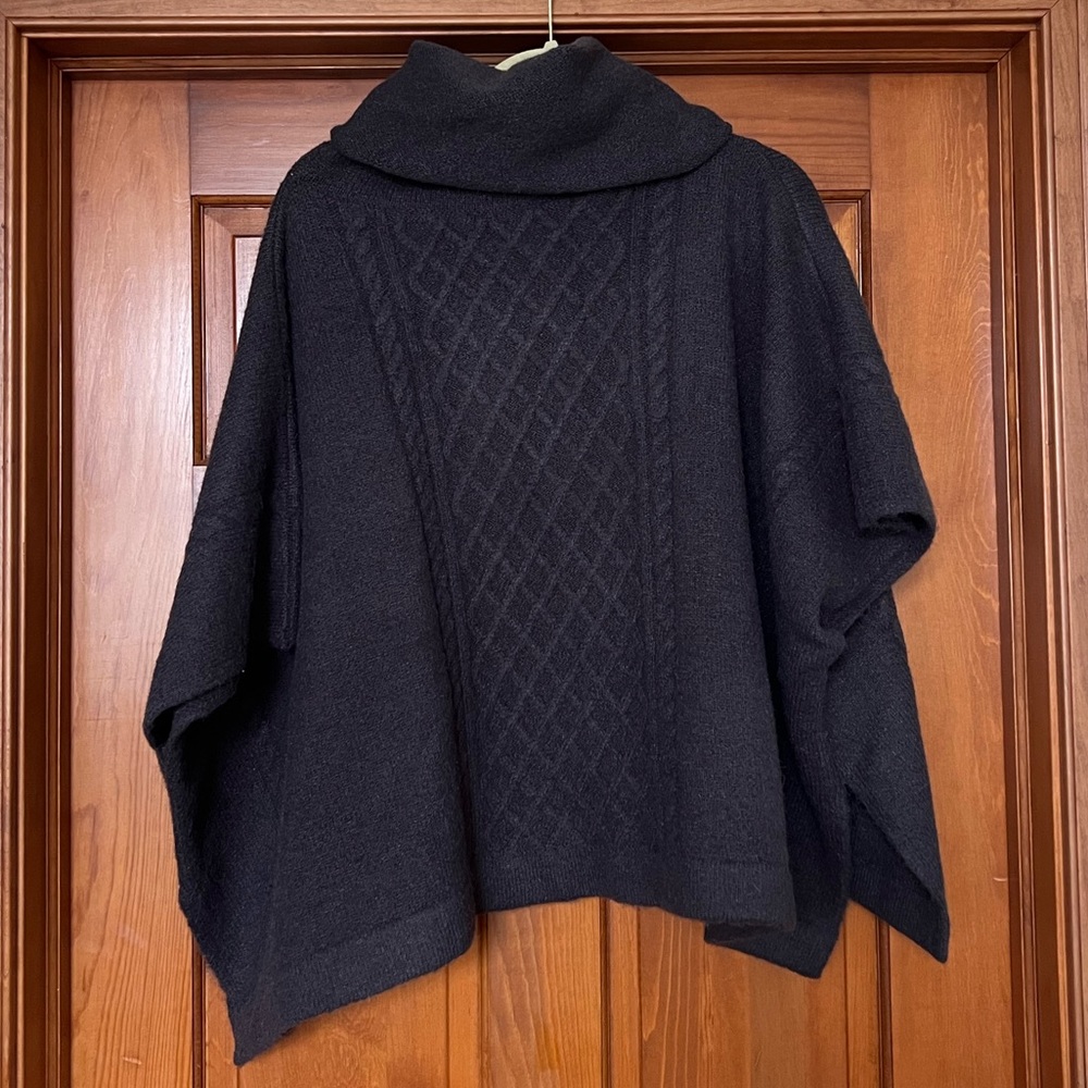 LOOK BY M NEW YORK Dark Grey One Size Knit Poncho